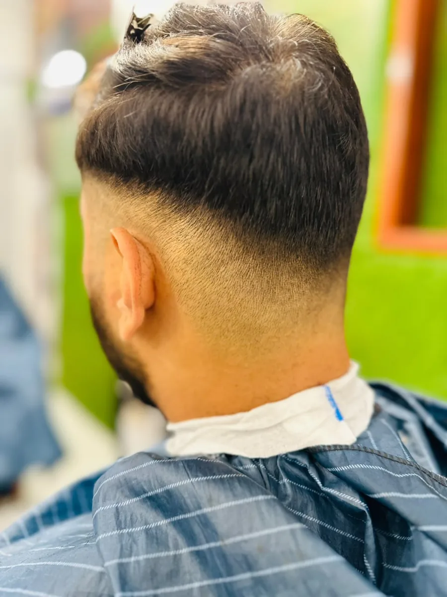 Muhammad Irfan at work — Royal Men's Salon Karachi