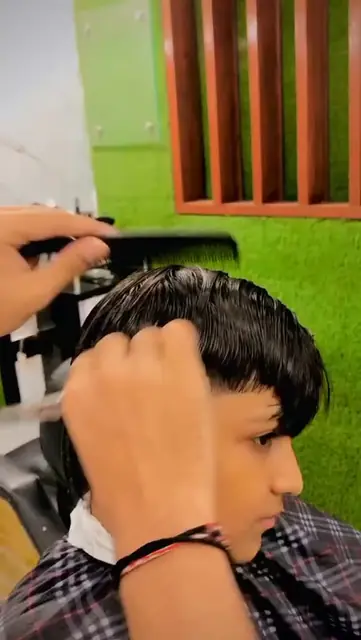 Precision comb & trimmer work — Royal Men's Salon